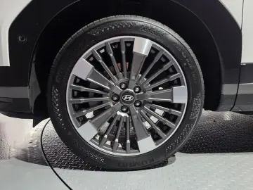 2024 Hyundai Santa Fe с пробегом 23 012 км