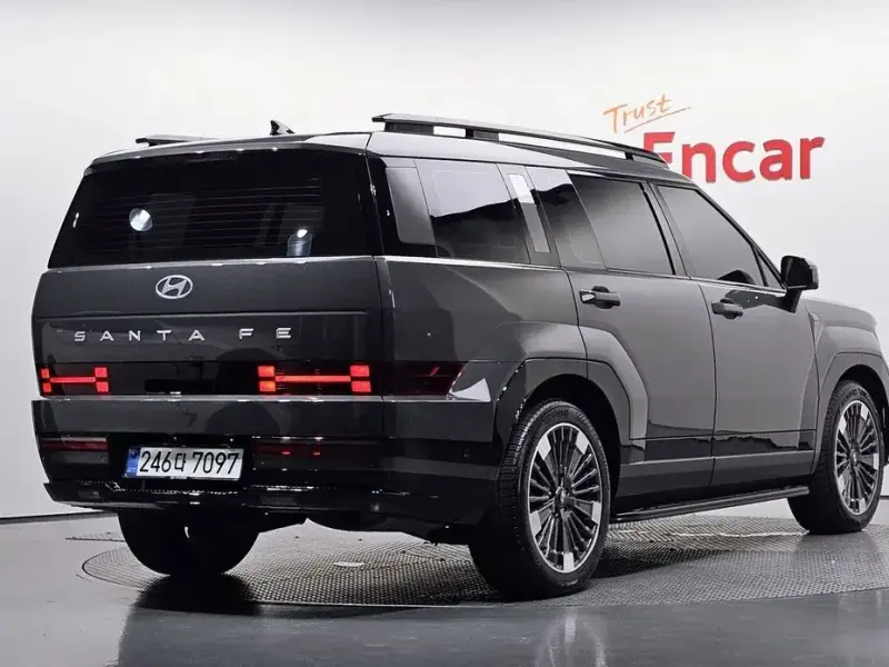 2025 Hyundai Santa Fe с пробегом 11 012 км