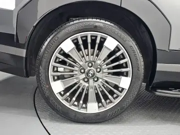 2025 Hyundai Santa Fe с пробегом 11 012 км