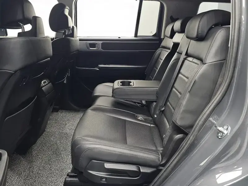 2025 Hyundai Santa Fe с пробегом 11 012 км