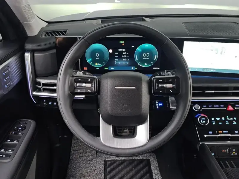 2025 Hyundai Santa Fe с пробегом 11 012 км