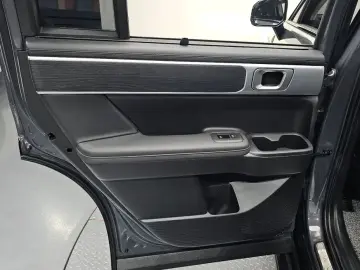 2025 Hyundai Santa Fe с пробегом 11 012 км