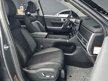 2025 Hyundai Santa Fe с пробегом 11 012 км