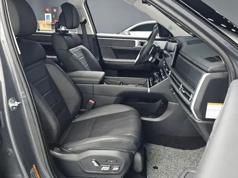 2025 Hyundai Santa Fe с пробегом 11 012 км