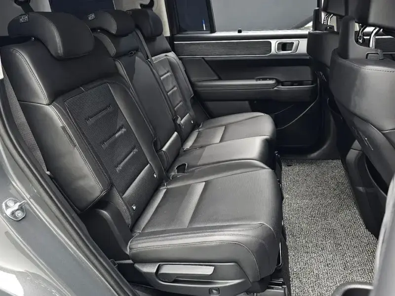 2025 Hyundai Santa Fe с пробегом 11 012 км