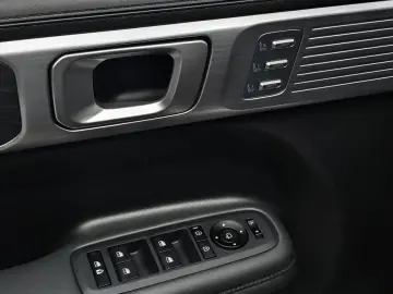 2025 Hyundai Santa Fe с пробегом 11 012 км