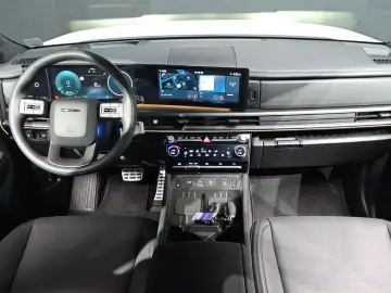 2024 Hyundai Santa Fe с пробегом 9 617 км