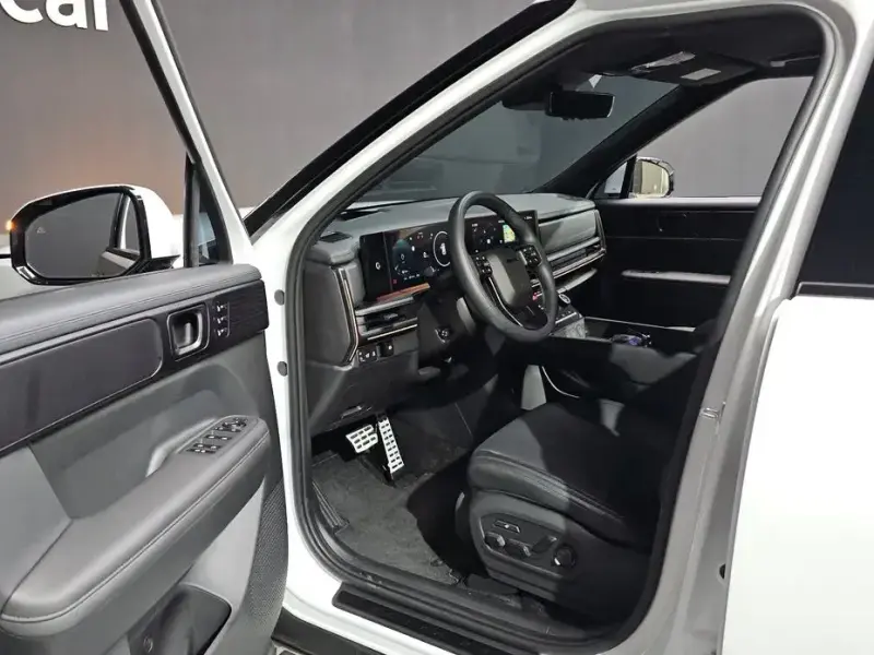 2024 Hyundai Santa Fe с пробегом 9 617 км