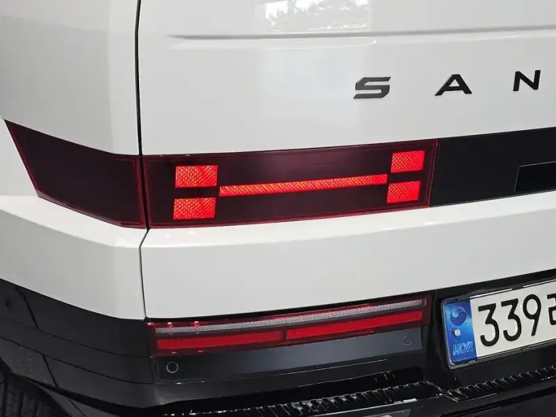 2024 Hyundai Santa Fe с пробегом 9 617 км