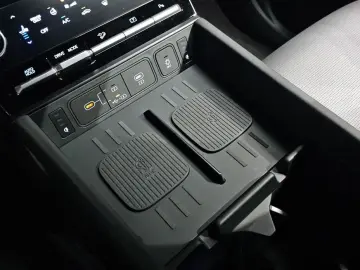 2024 Hyundai Santa Fe с пробегом 9 617 км