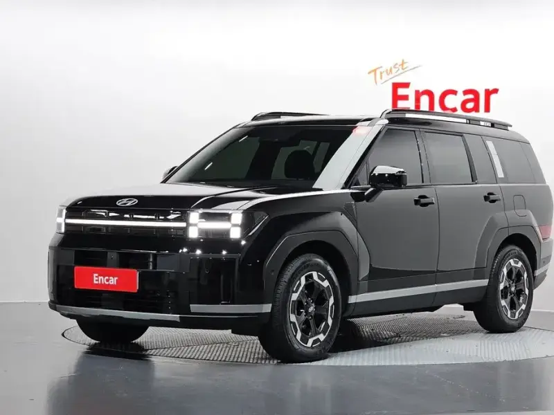 2025 Hyundai Santa Fe с пробегом 6 944 км