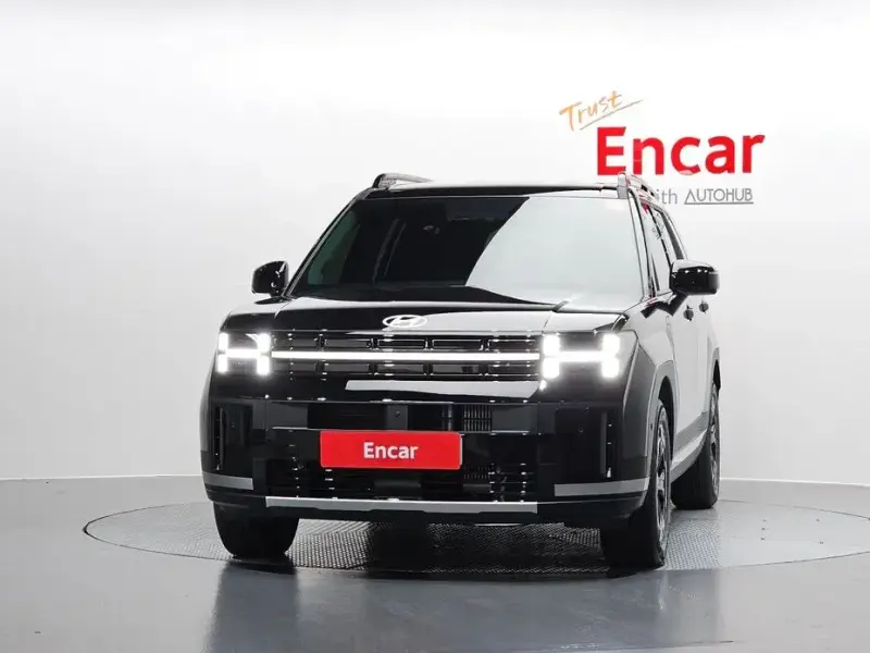 2025 Hyundai Santa Fe с пробегом 6 944 км