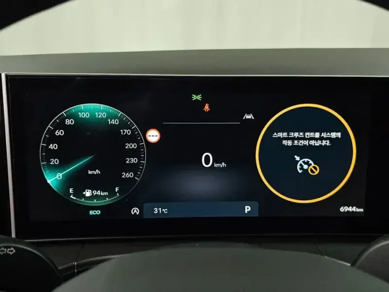2025 Hyundai Santa Fe с пробегом 6 944 км