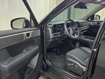 2025 Hyundai Santa Fe с пробегом 6 944 км