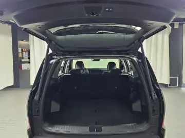 2025 Hyundai Santa Fe с пробегом 6 944 км