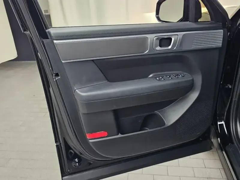 2025 Hyundai Santa Fe с пробегом 6 944 км