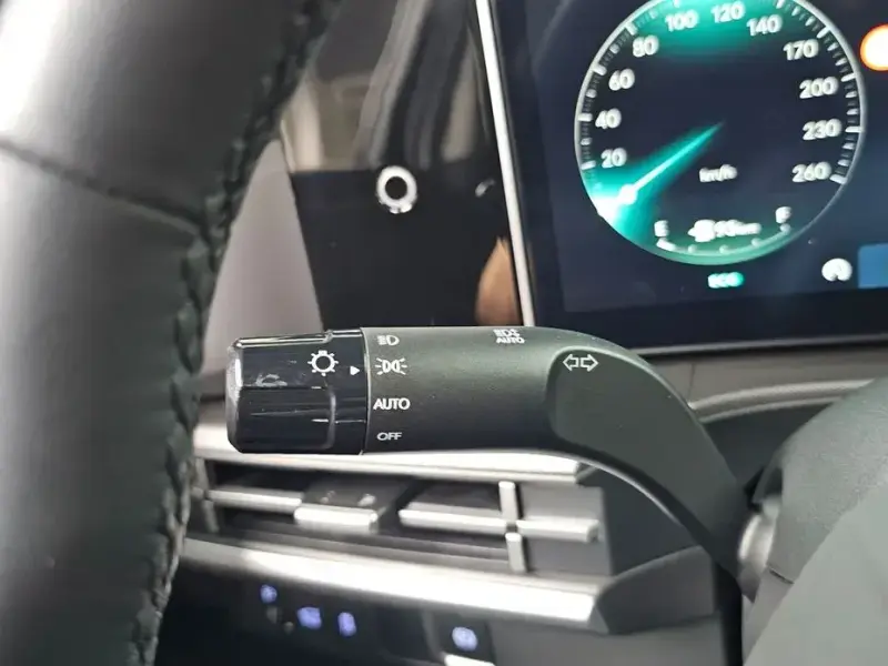 2025 Hyundai Santa Fe с пробегом 6 944 км