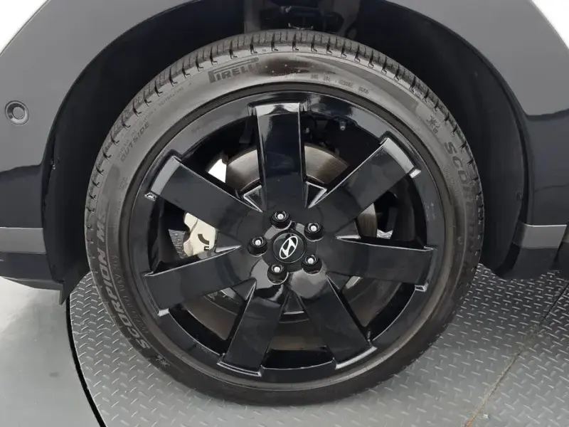2024 Hyundai Santa Fe с пробегом 38 759 км