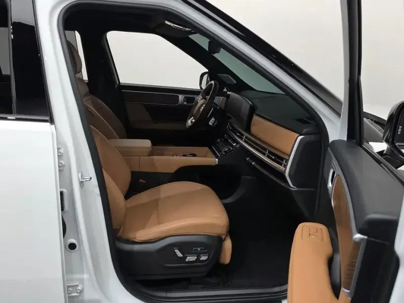 2024 Hyundai Santa Fe с пробегом 38 759 км