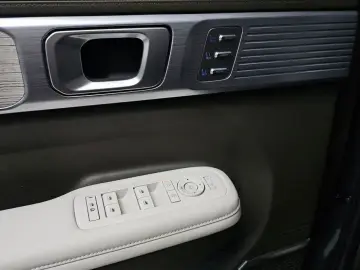 2024 Hyundai Santa Fe с пробегом 22 537 км