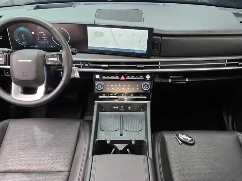 2025 Hyundai Santa Fe с пробегом 37 374 км