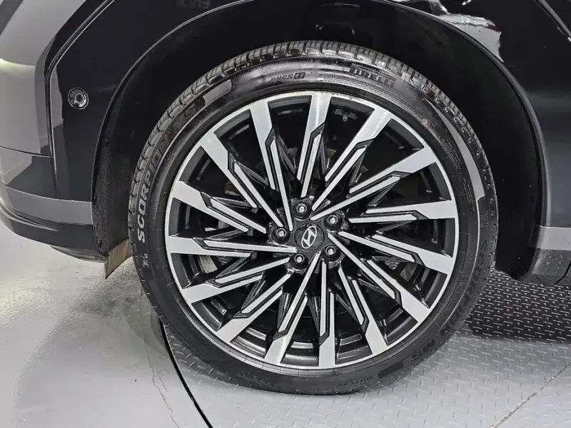 2024 Hyundai Santa Fe с пробегом 68 719 км