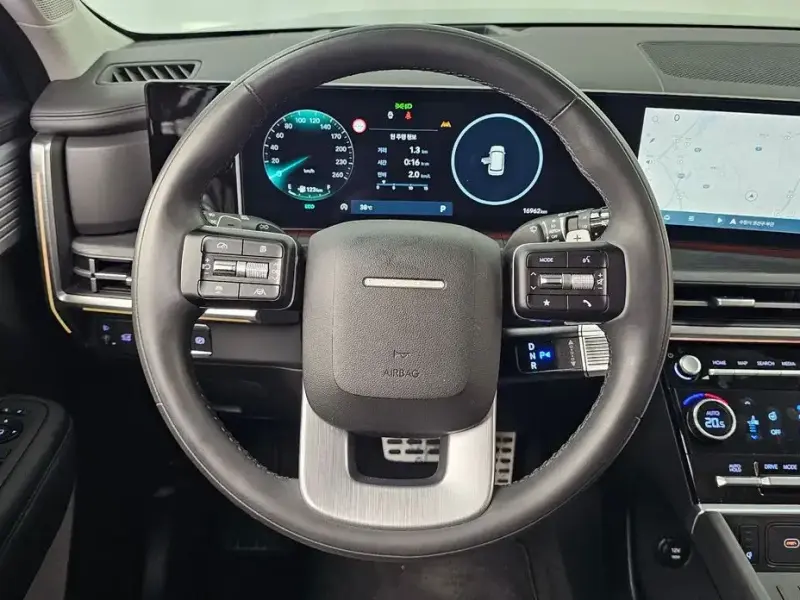 2024 Hyundai Santa Fe с пробегом 16 962 км