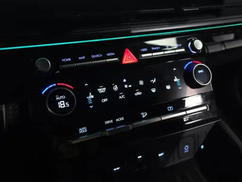 2024 Hyundai Santa Fe с пробегом 25 948 км