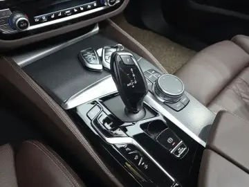 2023 BMW 6 серии с пробегом 43 928 км