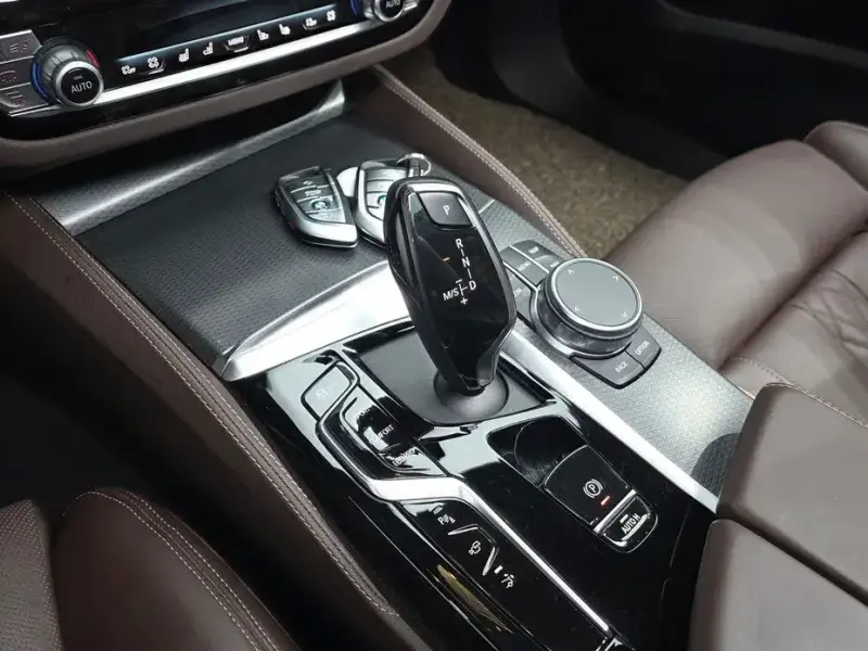 2023 BMW 6 серии с пробегом 43 928 км