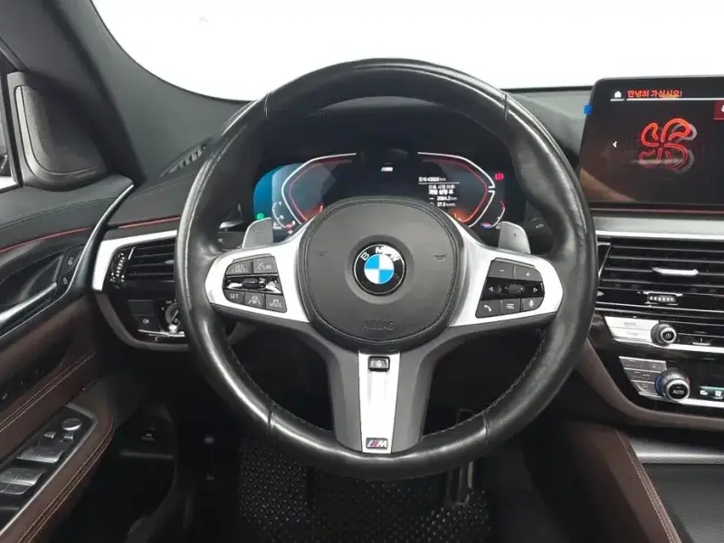 2023 BMW 6 серии с пробегом 43 928 км