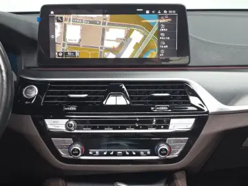 2023 BMW 6 серии с пробегом 43 928 км