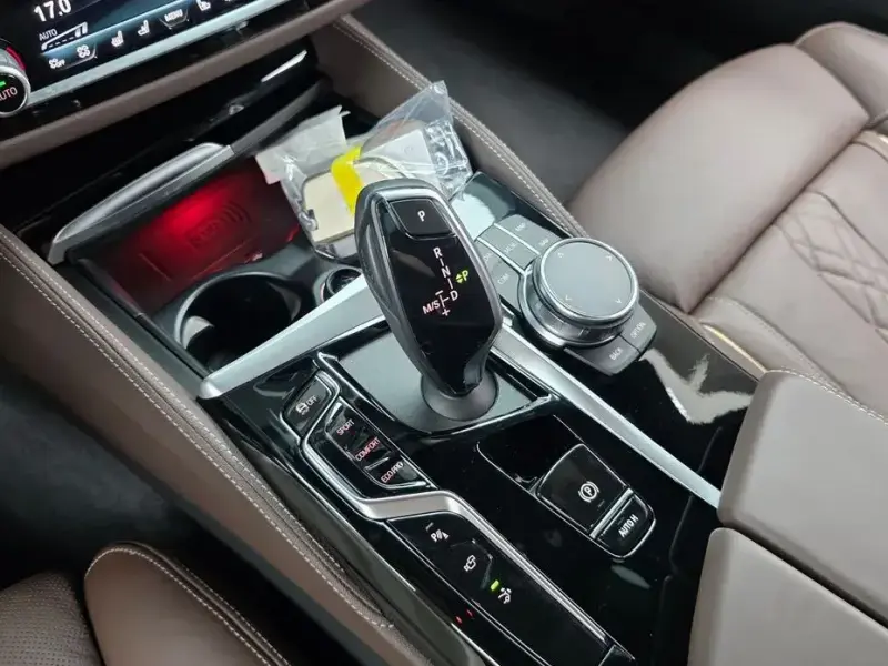 2023 BMW 6 серии с пробегом 28 140 км