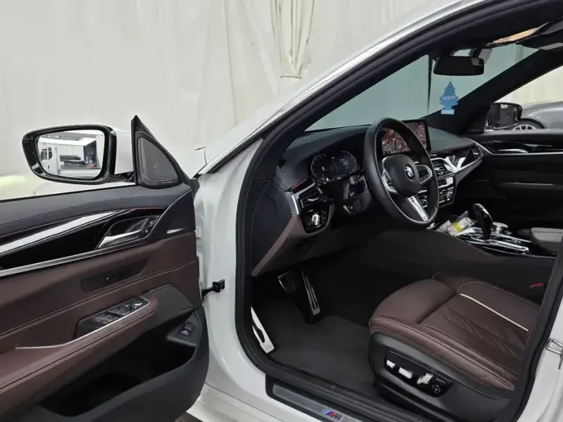 2023 BMW 6 серии с пробегом 28 140 км