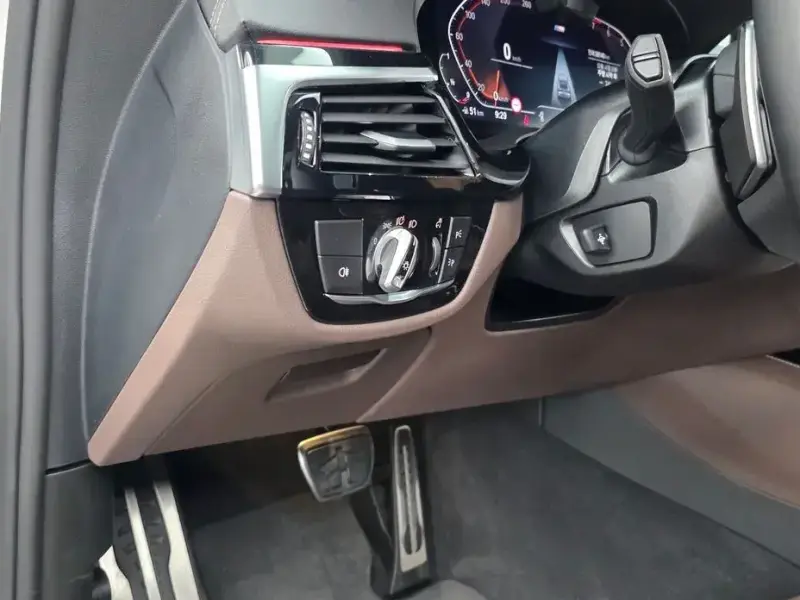 2023 BMW 6 серии с пробегом 28 140 км