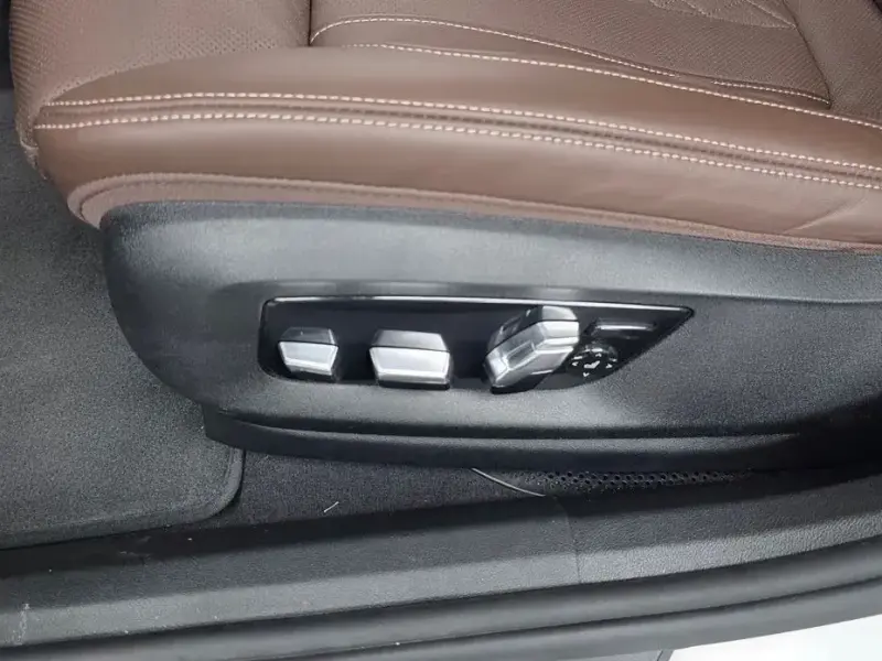 2023 BMW 6 серии с пробегом 28 140 км