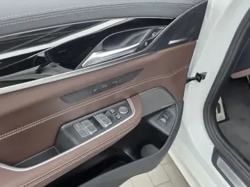 2023 BMW 6 серии с пробегом 28 140 км