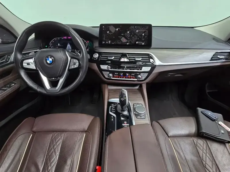 2021 BMW 6 серии с пробегом 116 475 км
