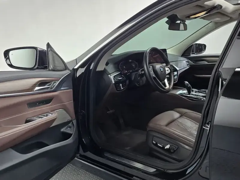 2021 BMW 6 серии с пробегом 116 475 км