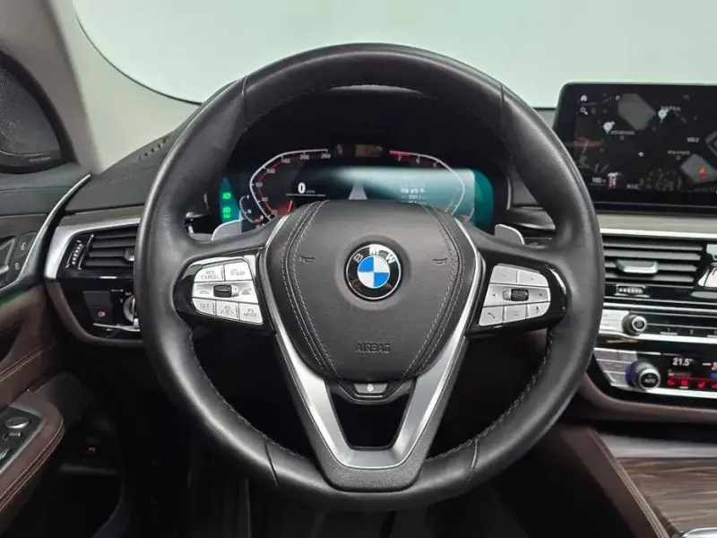 2021 BMW 6 серии с пробегом 116 475 км