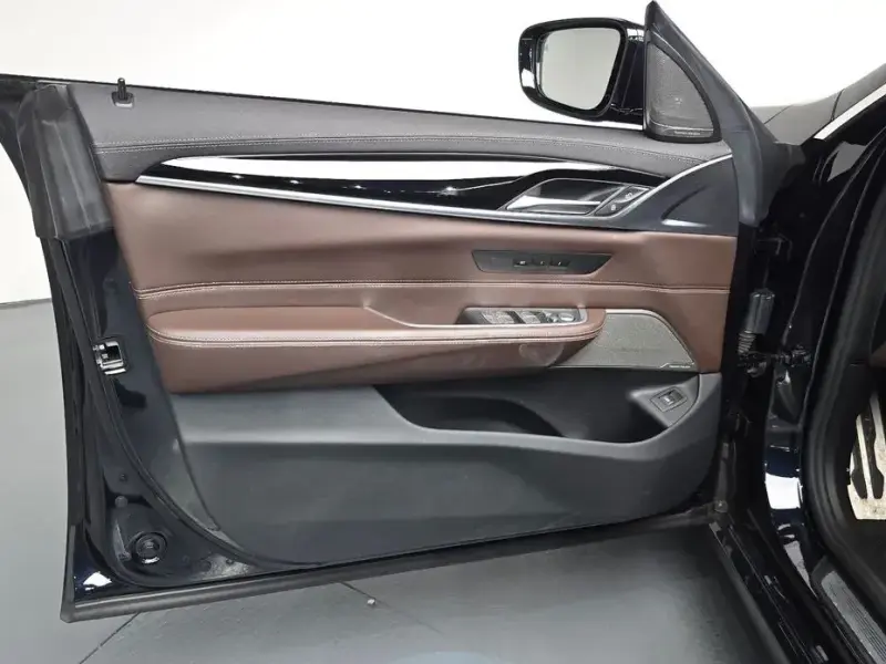 2021 BMW 6 серии с пробегом 52 063 км