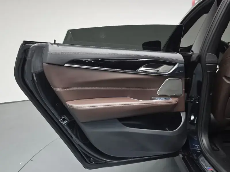2021 BMW 6 серии с пробегом 52 063 км