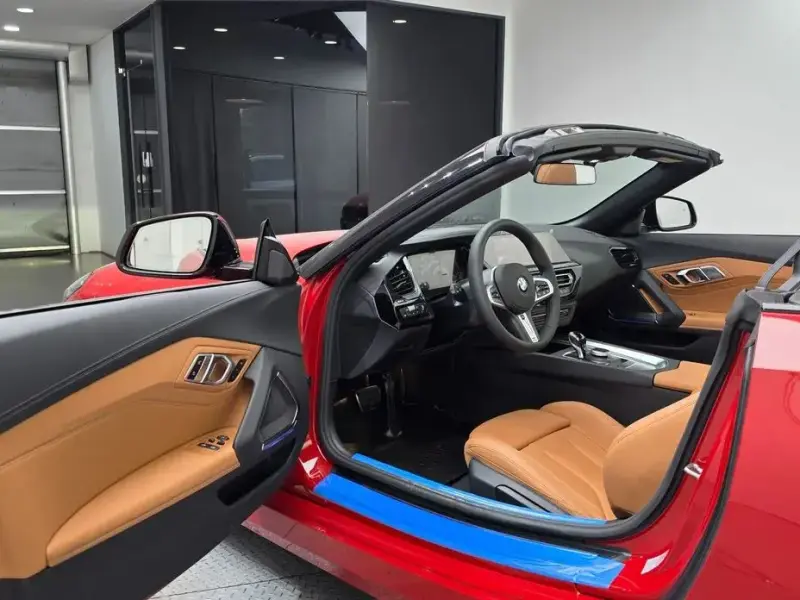 2025 BMW Z4 с пробегом 14 км