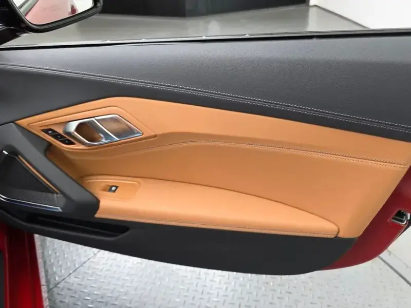 2025 BMW Z4 с пробегом 14 км