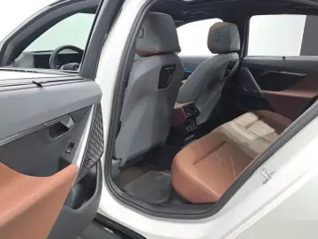 2024 BMW i5 с пробегом 28 013 км