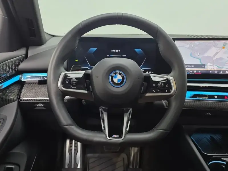 2024 BMW i5 с пробегом 28 013 км