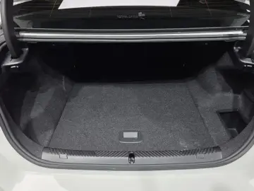 2024 BMW i5 с пробегом 28 013 км