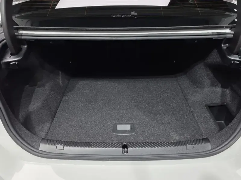 2024 BMW i5 с пробегом 28 013 км