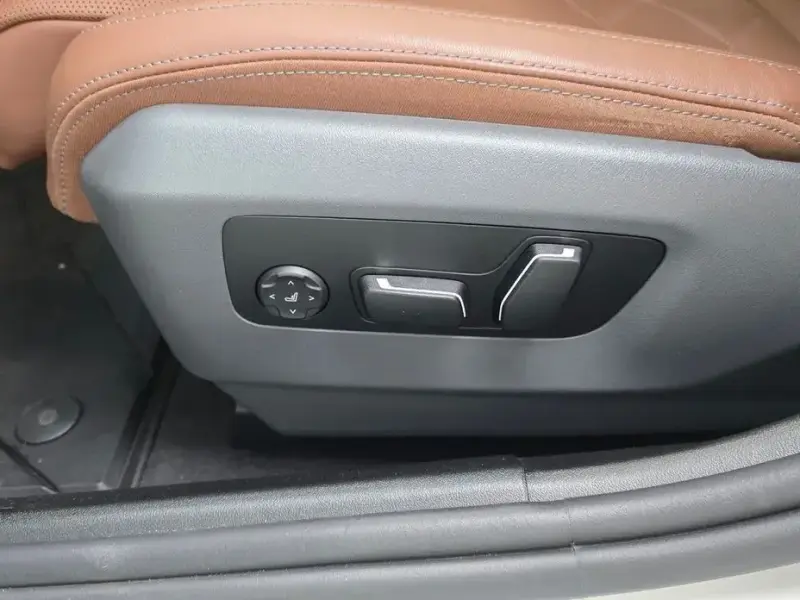 2024 BMW i5 с пробегом 28 013 км