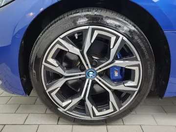 2023 BMW i4 с пробегом 79 174 км